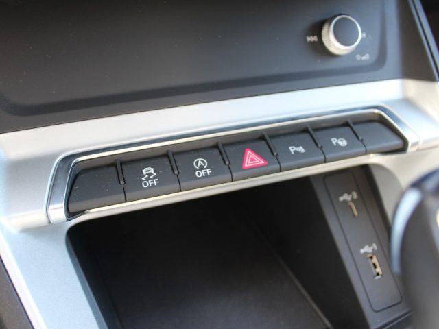 AUDI Q3 usata, con Sedile posteriore sdoppiato