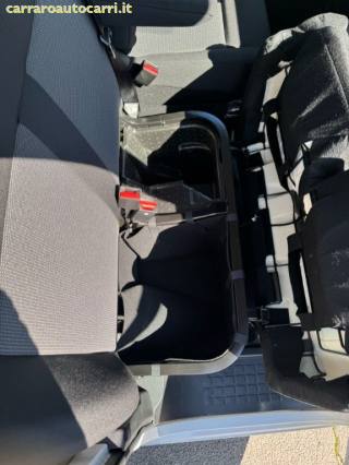 PEUGEOT Expert usata, con USB