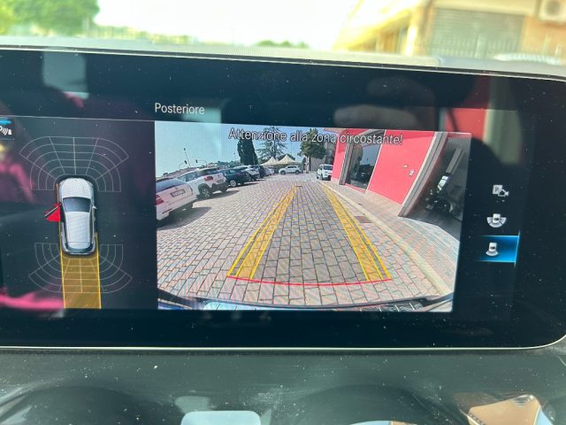 MERCEDES-BENZ GLA 200 usata, con Park Distance Control