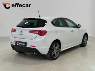ALFA ROMEO Giulietta usata, con Autoradio
