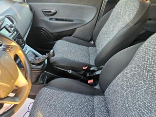 LANCIA Ypsilon usata, con ESP