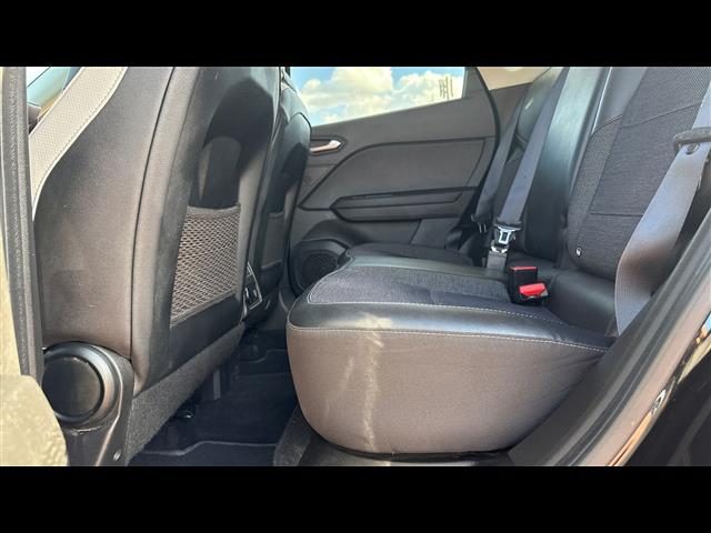 RENAULT Captur usata, con Volante in pelle