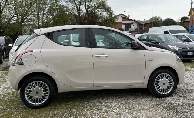 LANCIA Ypsilon usata, con ESP