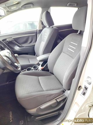 TOYOTA Verso usata 21