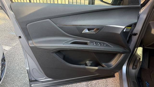 PEUGEOT 3008 usata, con Park Distance Control