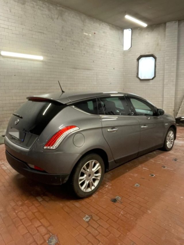 LANCIA Delta usata, con Autoradio digitale