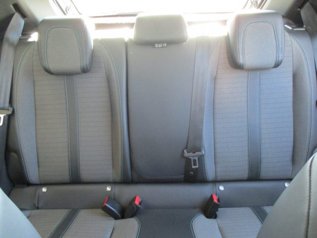 PEUGEOT 208 usata, con Sedile posteriore sdoppiato