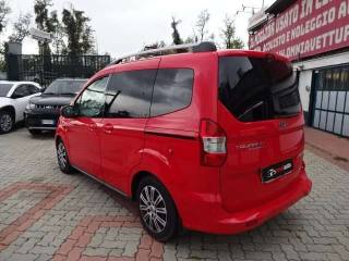 FORD Tourneo Courier usata, con Autoradio