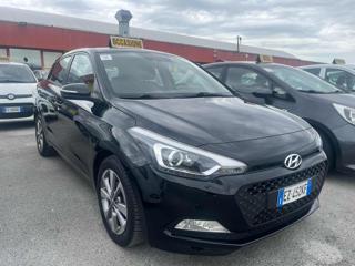 HYUNDAI i20 usata, con Airbag