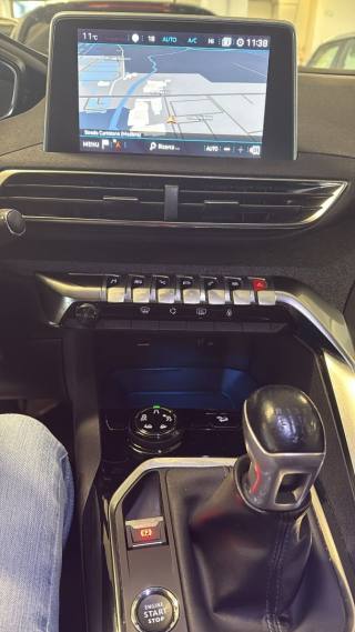 PEUGEOT 3008 usata, con Autoradio