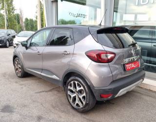 RENAULT Captur usata, con Autoradio