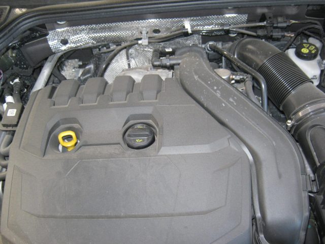 VOLKSWAGEN Golf usata, con Autoradio digitale