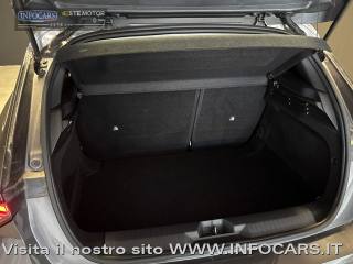 OPEL Astra usata, con Fari LED