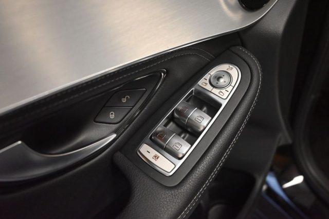 MERCEDES-BENZ GLC 220 usata 248