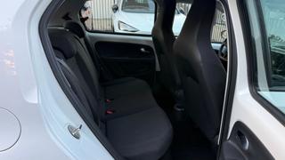 VOLKSWAGEN up! usata, con Servosterzo