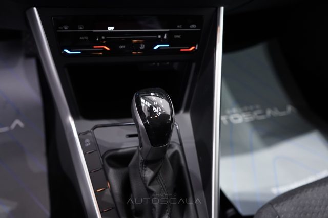 VOLKSWAGEN Polo usata, con Sensori di parcheggio posteriori