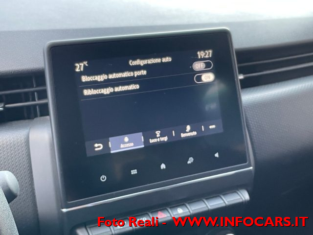 RENAULT Clio usata, con Sensori di parcheggio posteriori