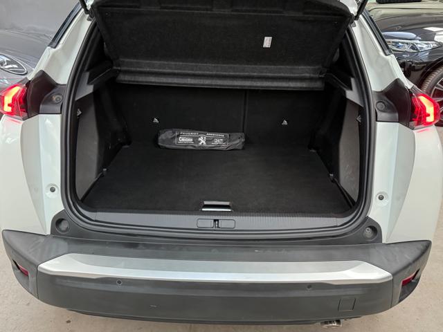 PEUGEOT 2008 usata, con Fari LED