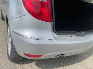 MERCEDES-BENZ A 180 usata, con Controllo automatico clima