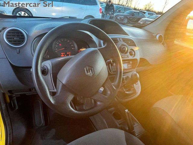 RENAULT Kangoo usata 11