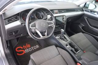 VOLKSWAGEN Passat Variant usata, con Autoradio