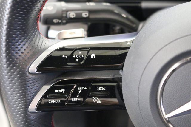 MERCEDES-BENZ GLA 200 usata, con Telecamera per parcheggio assistito