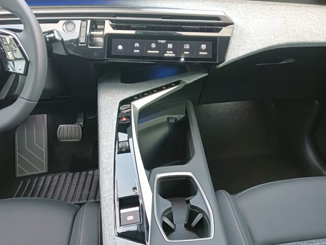 PEUGEOT 3008 usata, con Sistema di navigazione