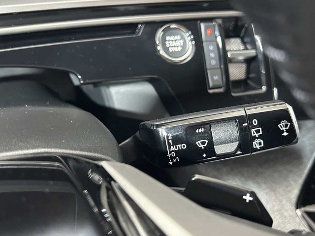 PEUGEOT 5008 usata 29