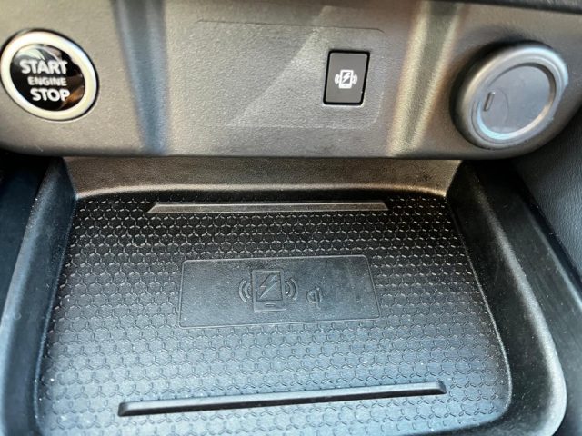 NISSAN Qashqai usata, con Fari LED