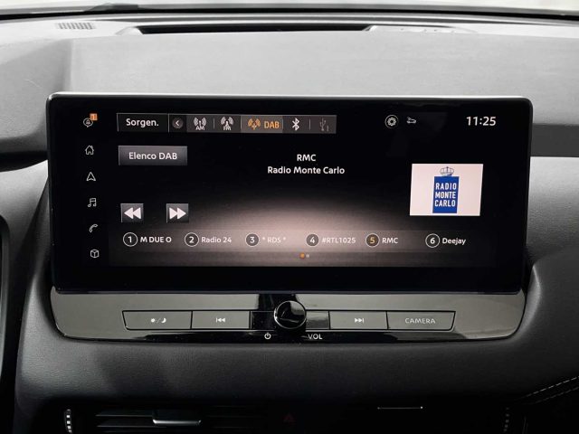 NISSAN Qashqai usata, con Fari LED