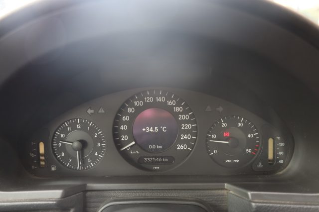 MERCEDES-BENZ E 220 usata, con Chiusura centralizzata telecomandata