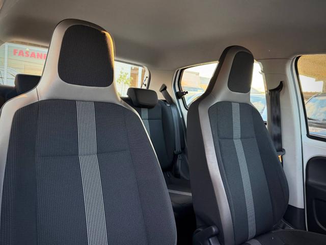 VOLKSWAGEN up! usata, con Bluetooth