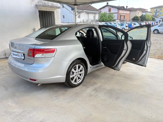TOYOTA Avensis usata 44