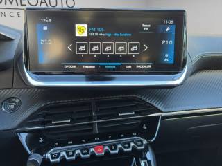 PEUGEOT 2008 usata, con Sistema di navigazione