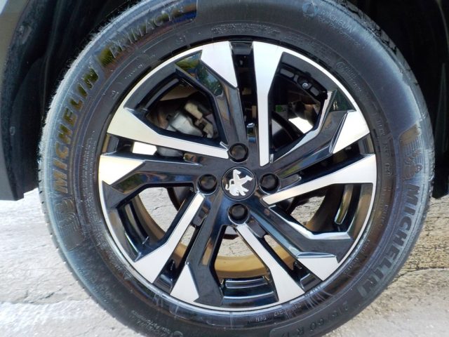 PEUGEOT 2008 usata, con Alzacristalli elettrici