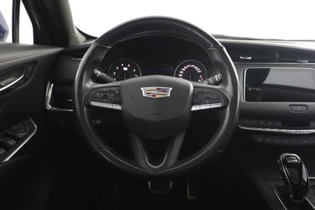 CADILLAC XT4 usata 11
