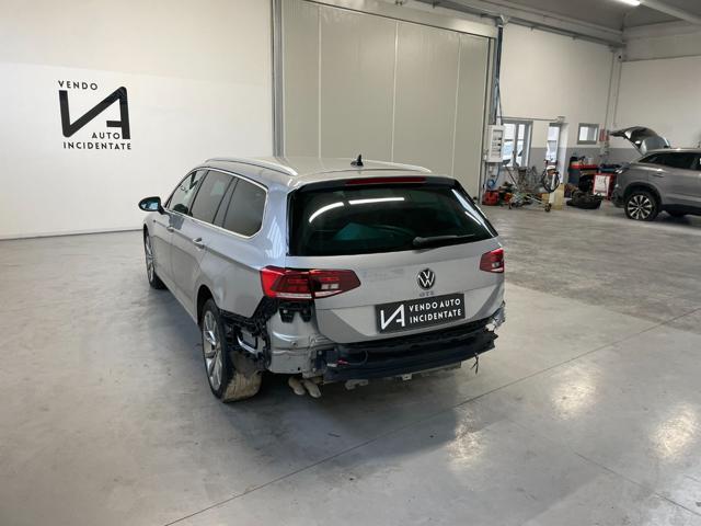 VOLKSWAGEN Passat Variant usata, con Alzacristalli elettrici