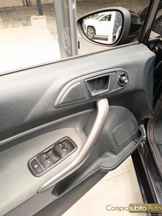 FORD Fiesta usata, con Servosterzo