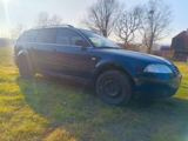 VOLKSWAGEN Passat usata, con ABS
