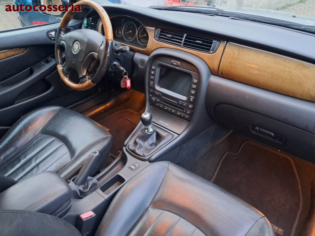 JAGUAR X-Type usata 8