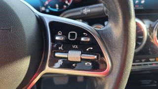 MERCEDES-BENZ GLA 180 usata, con Volante in pelle