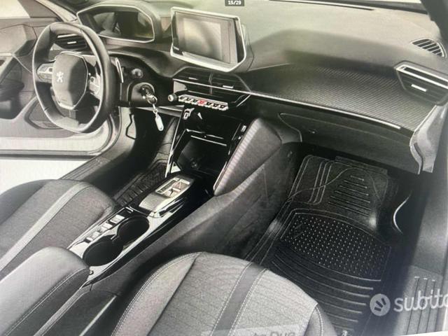 PEUGEOT 2008 usata, con Controllo trazione