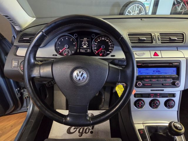 VOLKSWAGEN Passat usata, con ESP