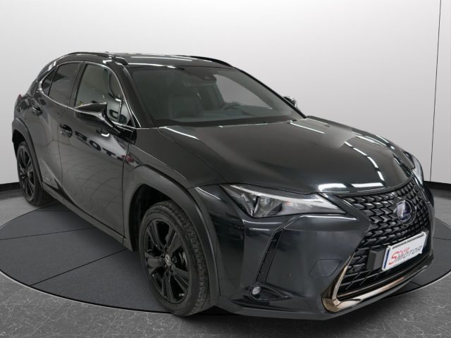 LEXUS UX 250h usata, con Bluetooth
