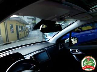 PEUGEOT 2008 usata, con Volante multifunzione