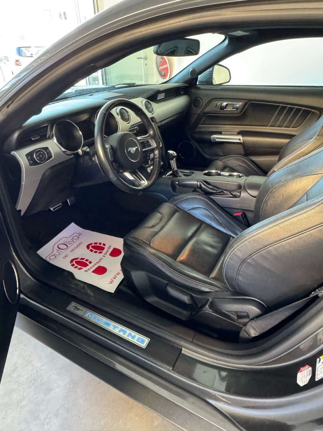 FORD Mustang usata, con Fari LED