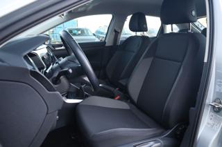 VOLKSWAGEN Taigo usata, con Autoradio