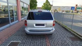 CHRYSLER Voyager usata, con Autoradio