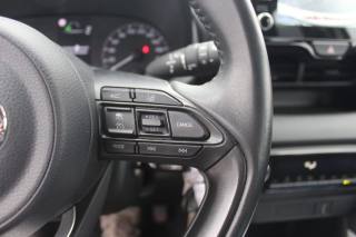 TOYOTA Yaris usata, con Airbag testa