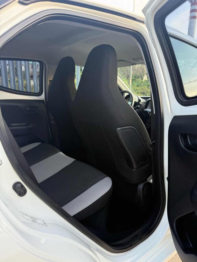 TOYOTA Aygo usata 17